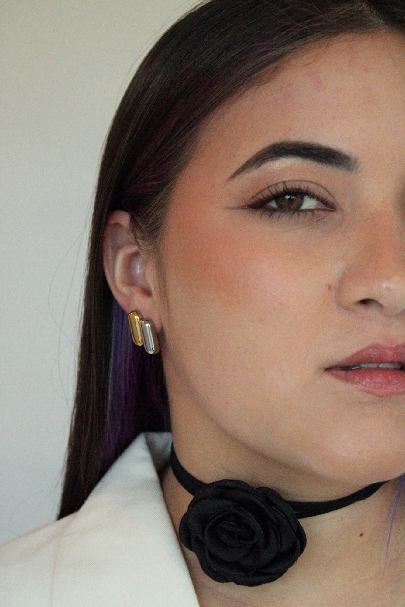 DOUBLE TONE PILL EARRING