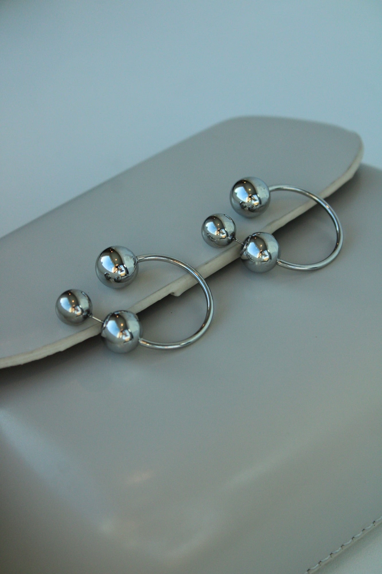 SPHERE SILVER EARRINGS